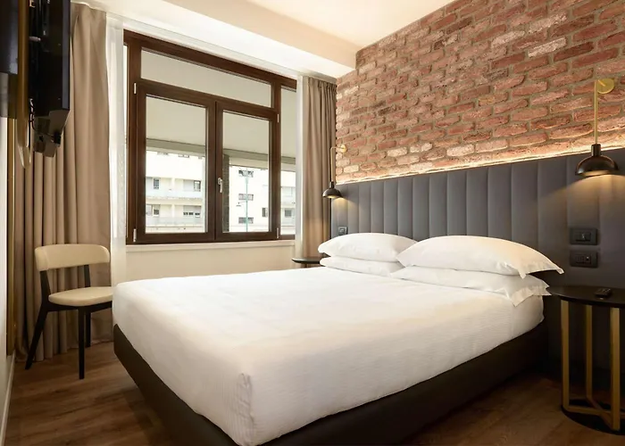 Western Tritone Hotel