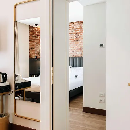 Western Tritone Hotel