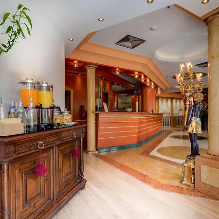 Western Tritone 4* מסטרה