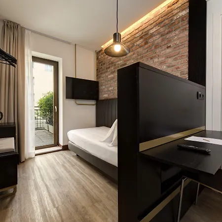 מלון Western Tritone מסטרה