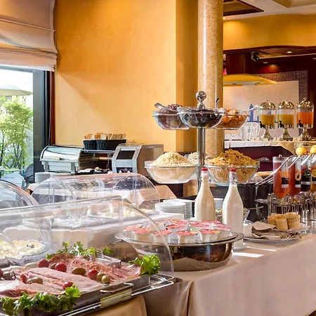 Western Tritone Hotell