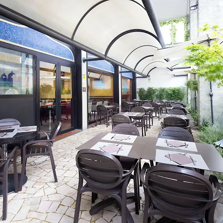 Hotel Western Tritone 4*